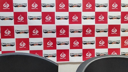 SYMMETRY_0001_BURST20220225121528012_COVER