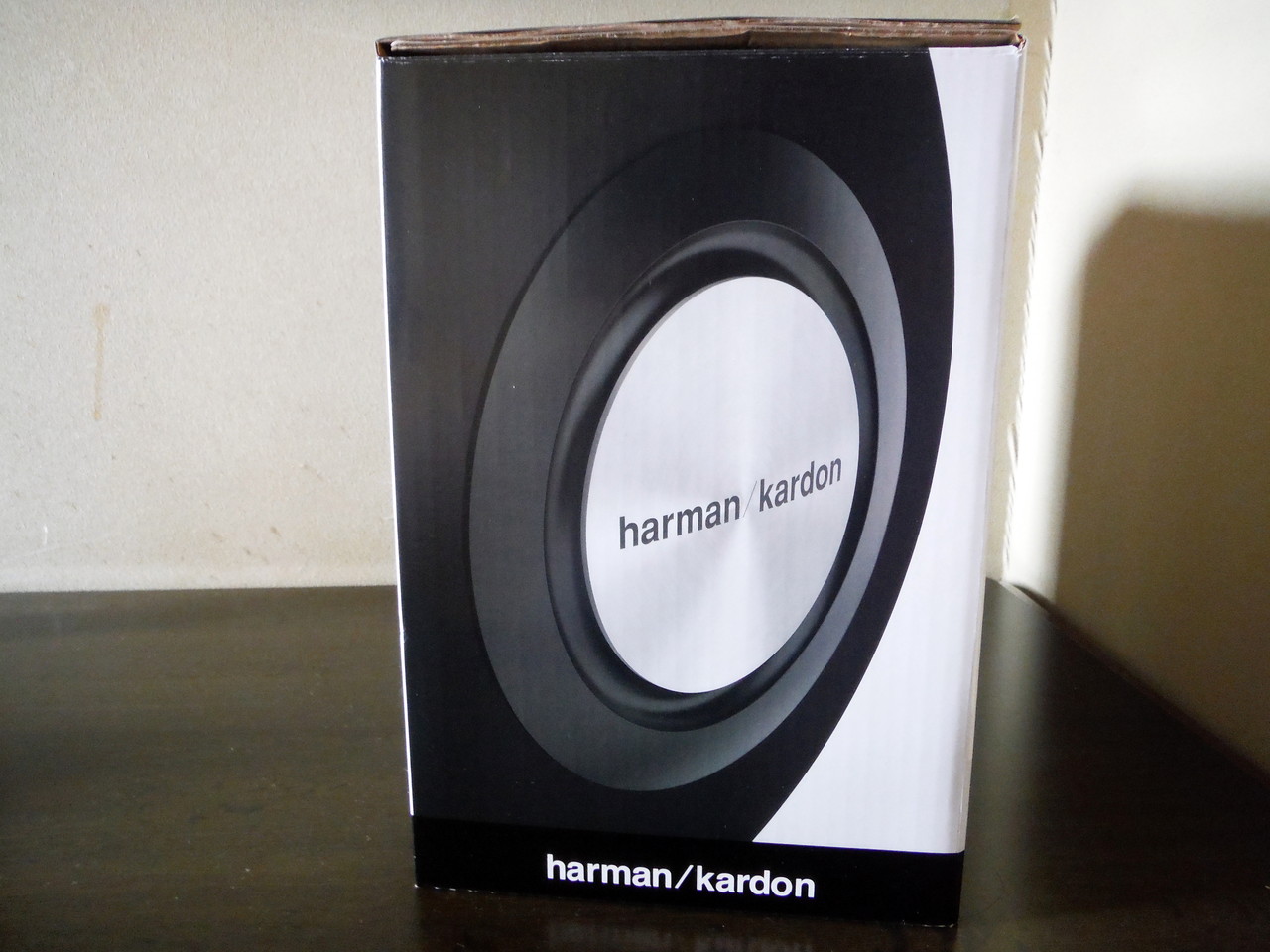 Aquos Crystalに付属しているスピーカ Harman Kardon Onyx Studio をセットしてみた 大人の発達障害と向き合う静葉ちゃんの試験室