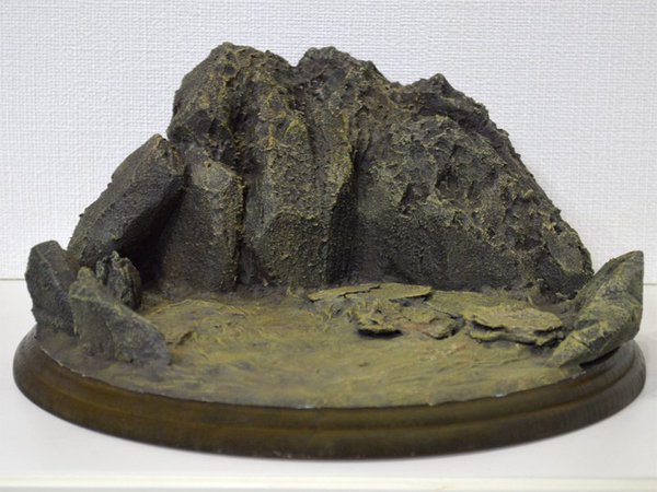 ジオラマ製作:岩ディスプレイ台座の作り方 : 静岡出身のメカ担当