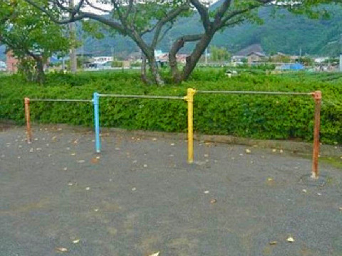 22381