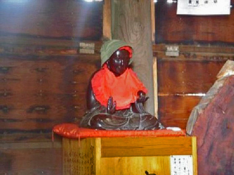 市指定文化財 不動明王立像と格天井の絵 曹洞宗 不動山 長徳寺(飯淵