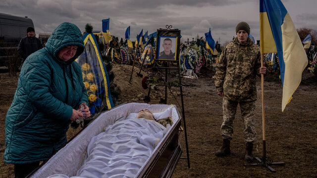 ukraine-photos-last1-zkfw-videoSixteenByNine3000