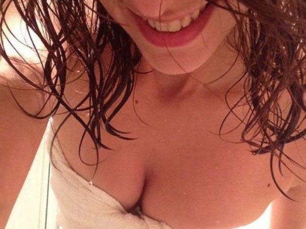 【セクシー】お風呂上りに彼女に自撮り写メを送ってもらった結果・・・（画像２６枚）