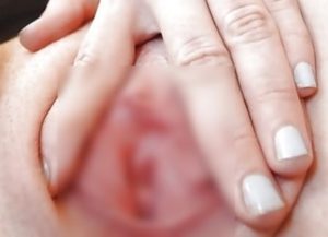 【画像】ドイツの１０代少女、「乳首もマ●コもピンクすぎる」自撮りを晒すｗｗｗｗｗｗ