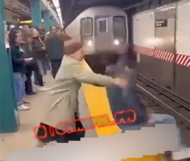 【閲覧注意】昨日の人身事故の動画、ヤバすぎてAI扱いされてるけど本物です（動画あり）