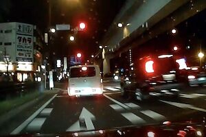 【愛知】お母さん止めてって言ってんのお願いだからっ！！母を隣に乗せて危険な運転をするユーチューバーの映像。