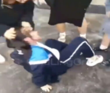 【閲覧注意】日本の男子中学生のいじめ動画もヤバいが、女子中学生のいじめ動画もヤバい