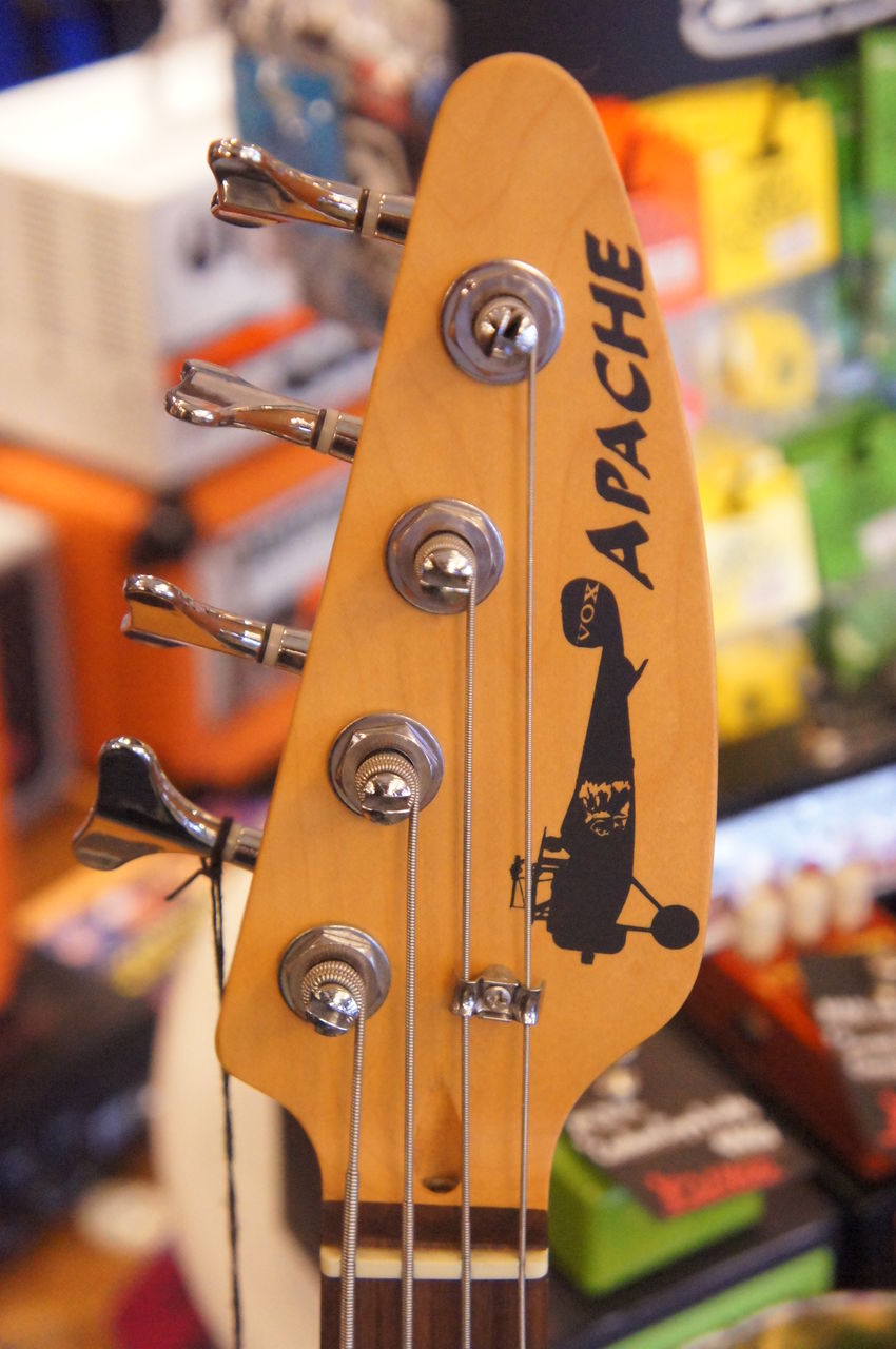 完全自己解決モデル VOX / APACHE-II Bass : 松栄堂楽器【燃えよギター】