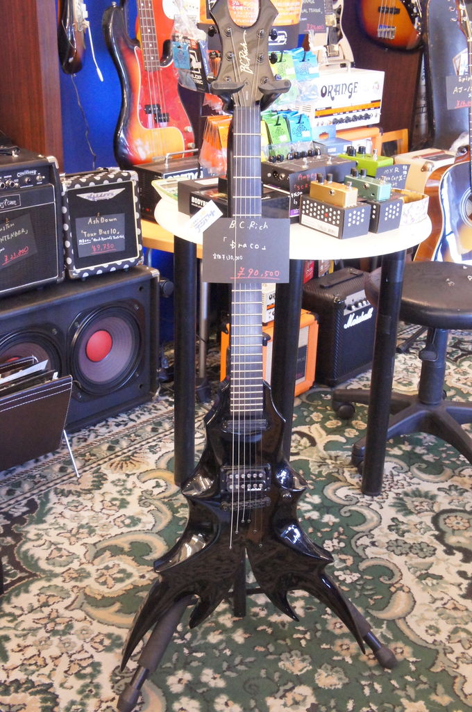 龍が如く B.C.Rich / Draco : 松栄堂楽器【燃えよギター】