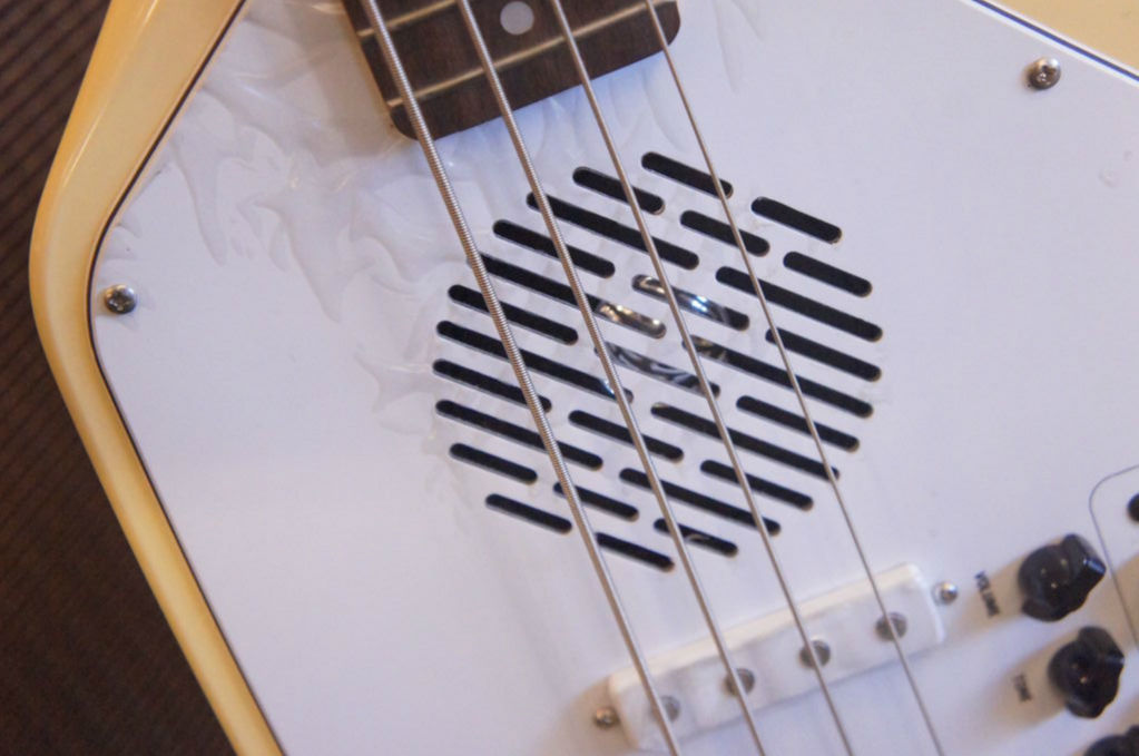 【希少品】VOX APACHE-2B BASS アンプ内蔵 ベース 希少品】VOX APACHE-2B BASS アンプ内蔵 ベース