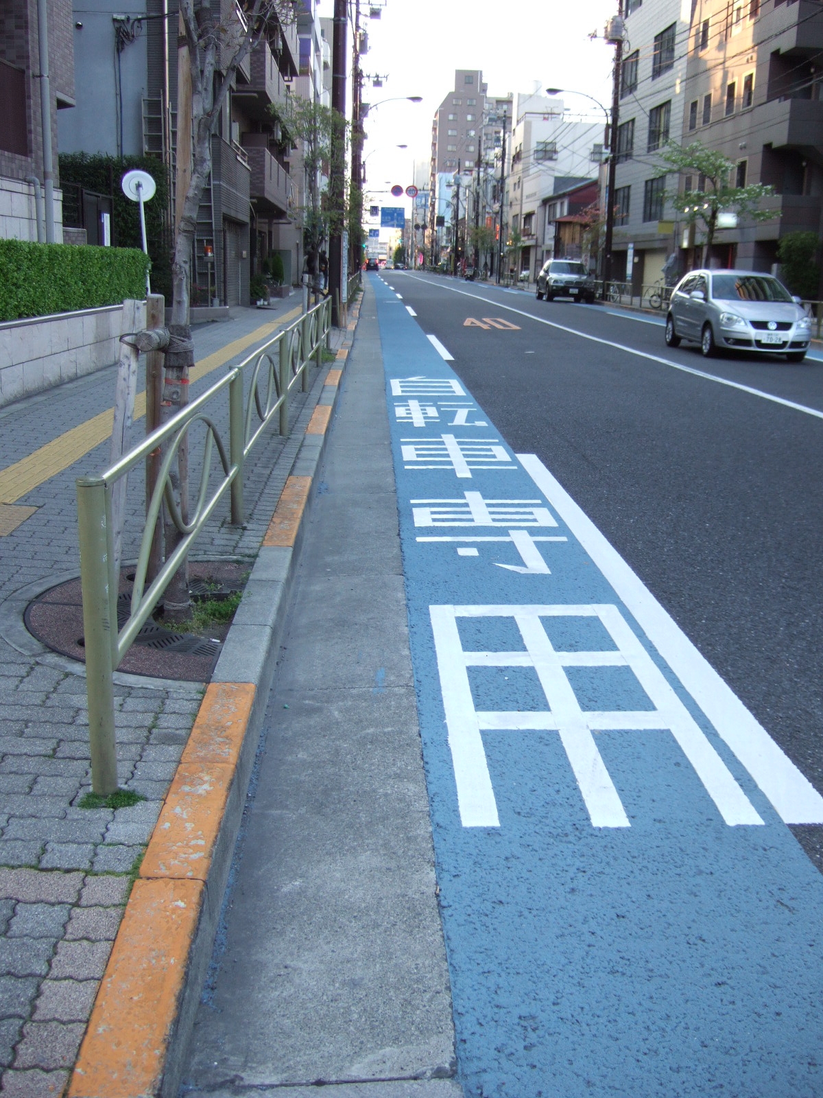 自転車 専用 レーン