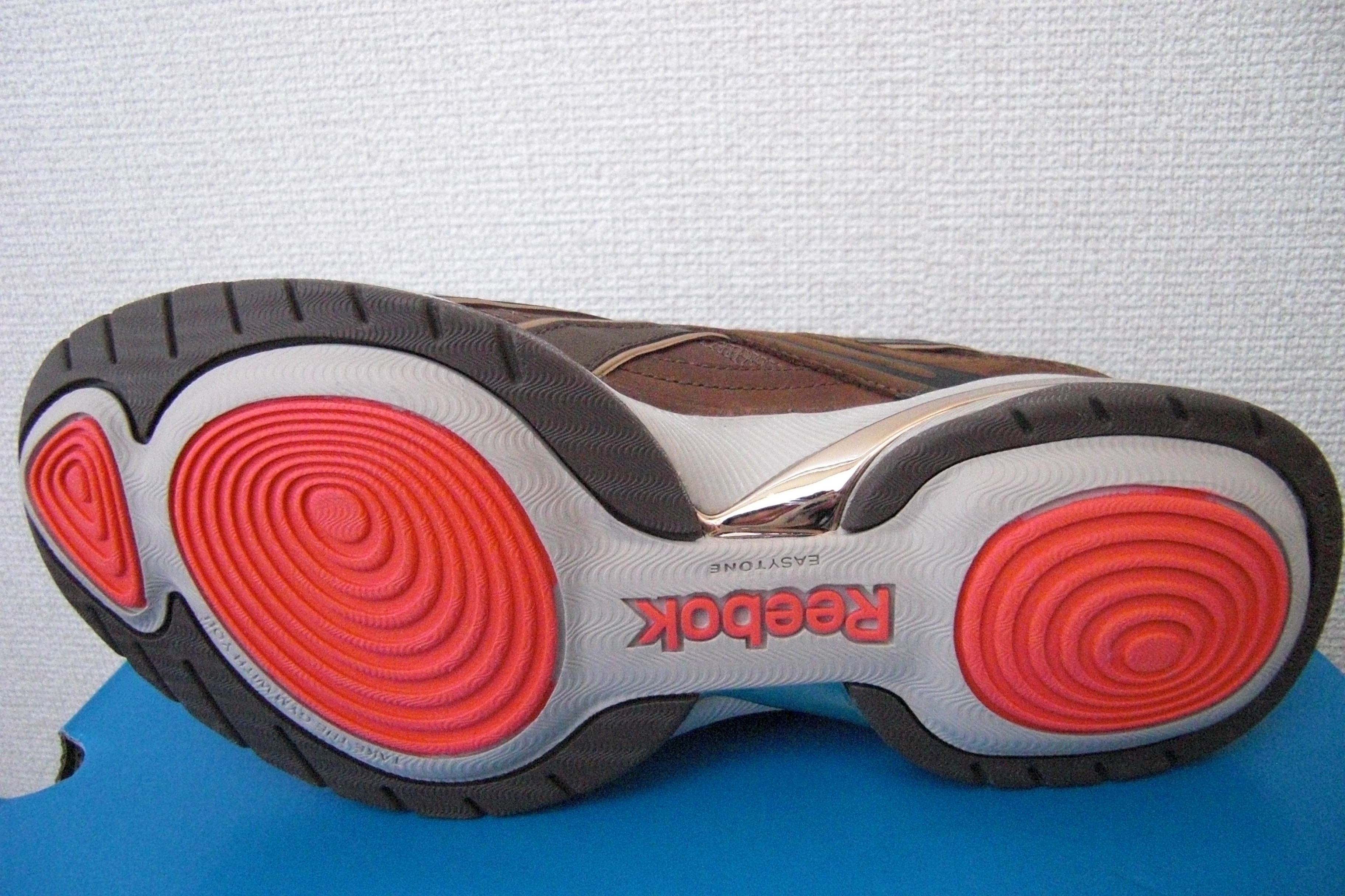 nike epic react white blue pink