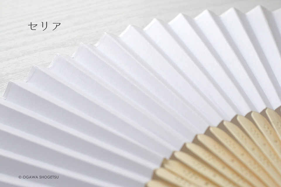 徹底比較 ダイソーとセリアの 無地扇子 対決 点と線でつくる 手書きアートと雑貨のアイデア帖