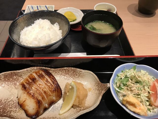 はかた天乃 定食 福岡 博多駅 仔猫といっしょ計画 はかた天乃 定食 福岡 博多駅 仔猫といっしょ計画