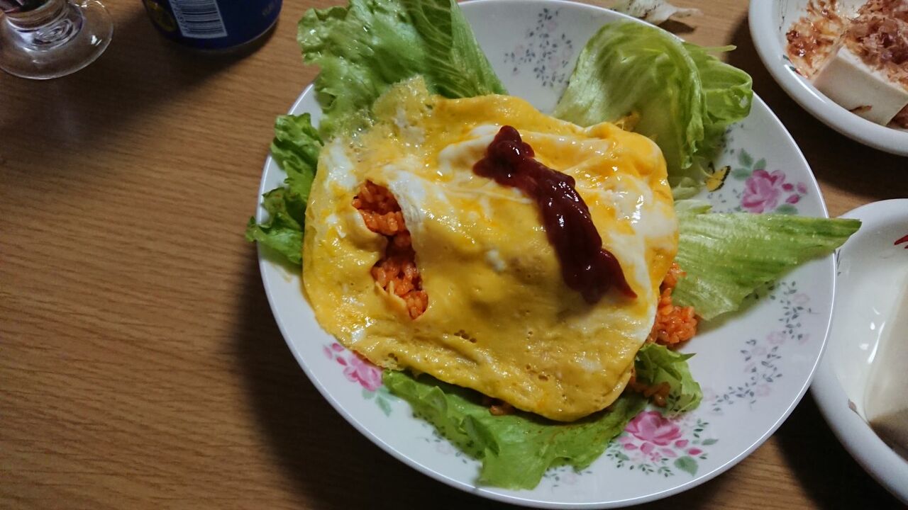 100円ローソンの冷凍チキンライスを活用してオムライス 男の簡単 趣味の料理