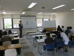 ③