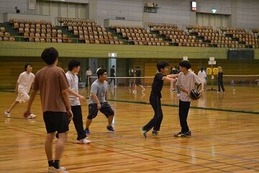②
