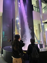 ⑧