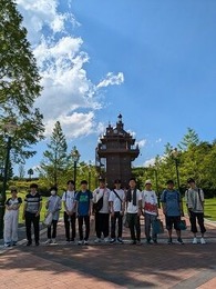 ⑧