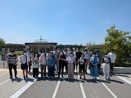 ②
