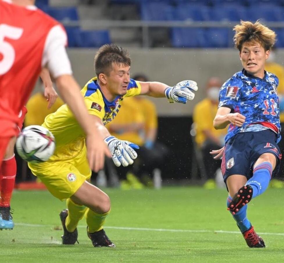 サッカー日本代表 古橋選手がxfly Proからスパイクを変更 0014のblog サッカー日本代表 古橋選手がxfly Proからスパイクを変更 0014のblog