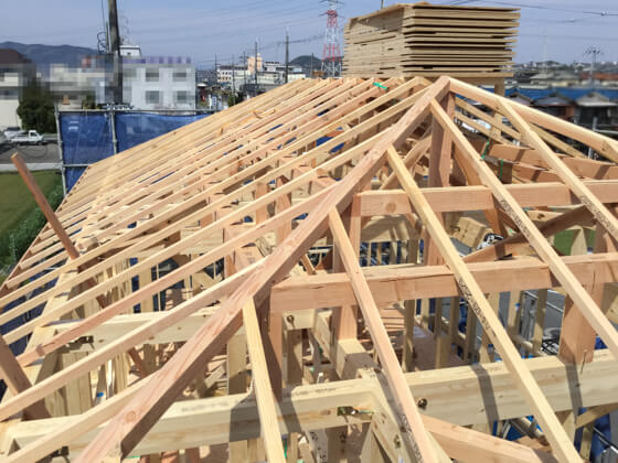 メーターモジュールで建築o様邸 上棟と断熱材アクアフォームのご紹介 注文住宅ブログ 大阪京都で注文建築専門の工務店は匠建枚方 メーターモジュールで建築o様邸 上棟と断熱材アクアフォームのご紹介 注文住宅ブログ 大阪京都で注文建築専門の工務店は匠建枚方