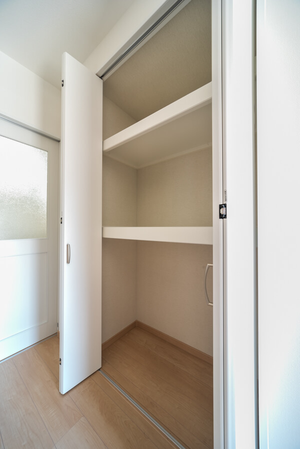 玄関まわりの収納が充実 共用の収納部分をしっかり計画o様邸 注文住宅ブログ 大阪京都で注文建築専門の工務店は匠建枚方