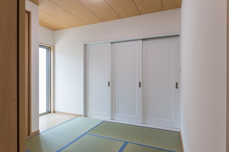 玄関からリビングまでは2way その和室は多目的に使える続き間に 注文住宅ブログ 大阪京都で注文建築専門の工務店は匠建枚方