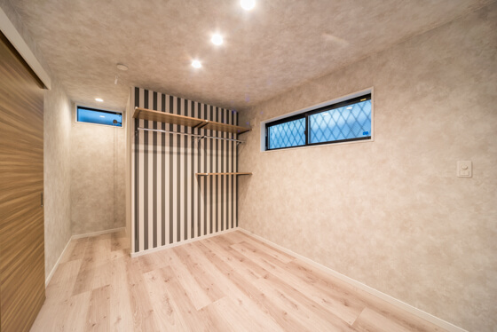寝室に見せる収納とクローゼットを利用した見せない収納 注文住宅ブログ 大阪京都で注文建築専門の工務店は匠建枚方 寝室に見せる収納とクローゼットを利用した見せない収納 注文住宅ブログ 大阪京都で注文建築専門の工務店は匠建枚方
