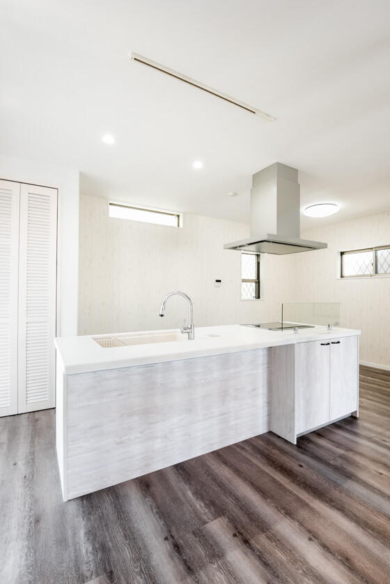 インテリアにもなるラクシーナはホワイト系のペイントウッド 注文住宅ブログ 大阪京都で注文建築専門の工務店は匠建枚方