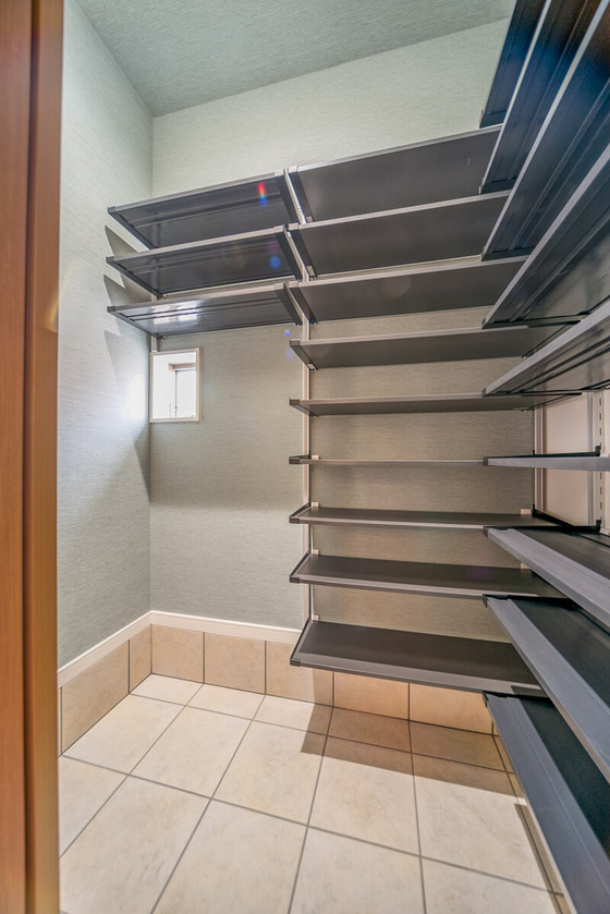 靴棚には、パナソニックの【エントランスパーツ】を