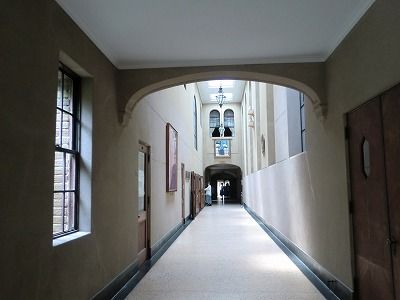 西宮市 神戸女学院 レスリーとアジアと映画