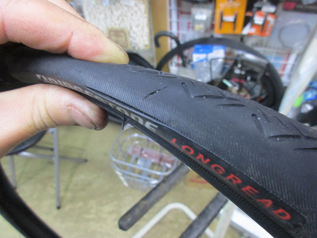 あの時のタイヤとブリヂストンサイクル ロングレッド 新品タイヤとの比較 商店街の自転車屋 曙光輪業 Shokou Cycle