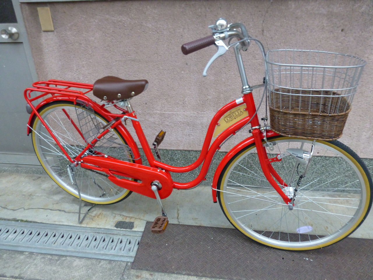 明るい赤色 サカモトテクノ ロベリアオート : 商店街の自転車屋 曙光輪 