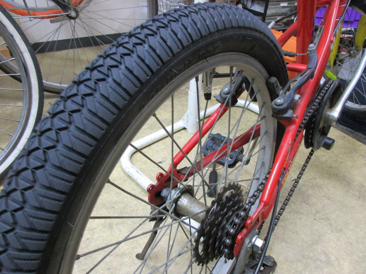 20インチ自転車 タイヤ幅