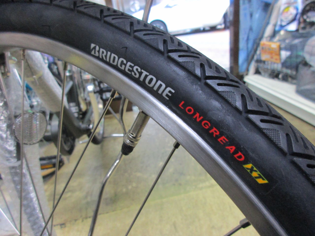 あの時のタイヤとブリヂストンサイクル ロングレッド 新品タイヤとの比較 商店街の自転車屋 曙光輪業 Shokou Cycle