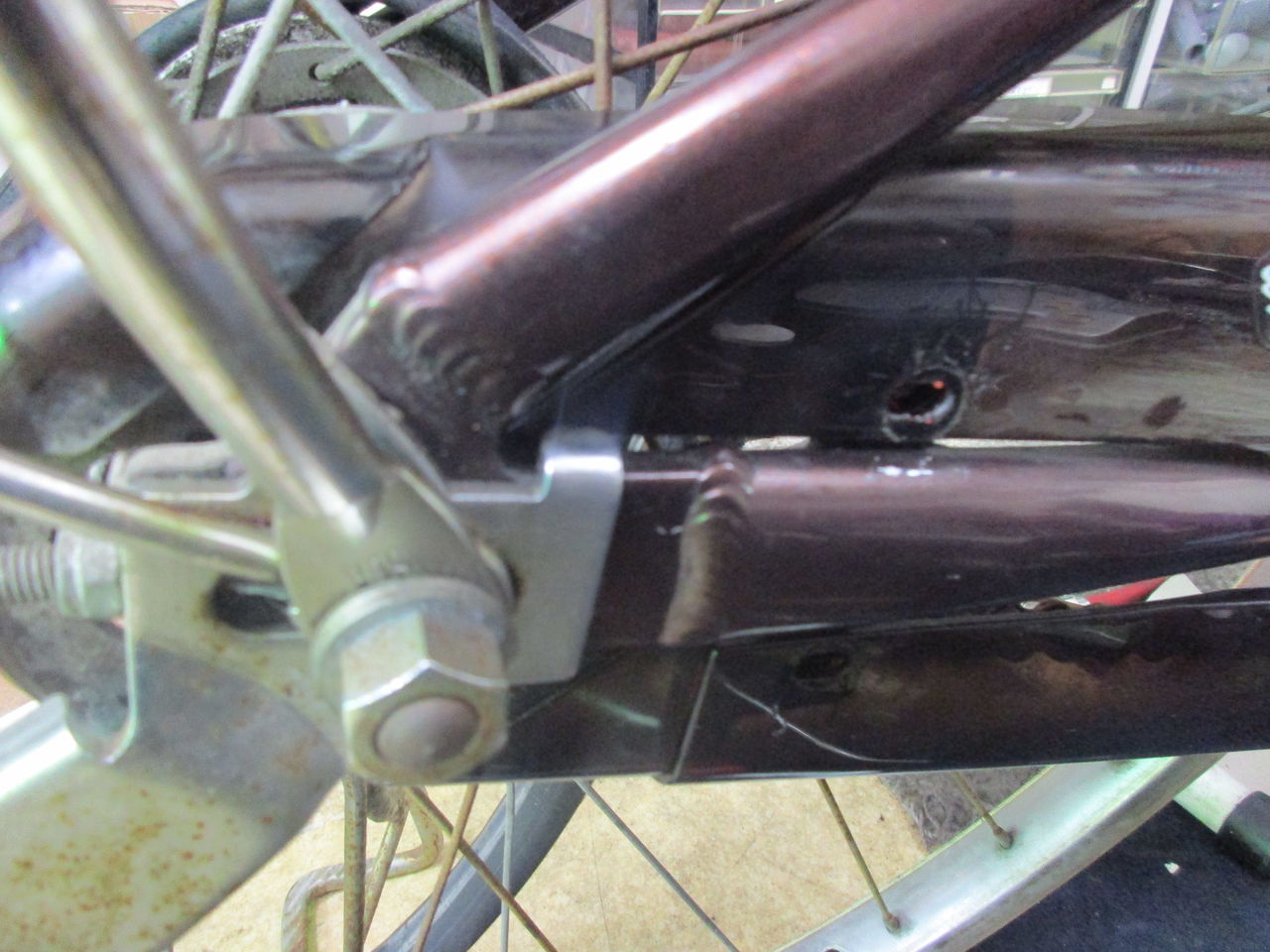 外れないねじを回す最終手段 商店街の自転車屋 曙光輪業 Shokou Cycle 外れないねじを回す最終手段 商店街の自転車屋 曙光輪業 Shokou Cycle