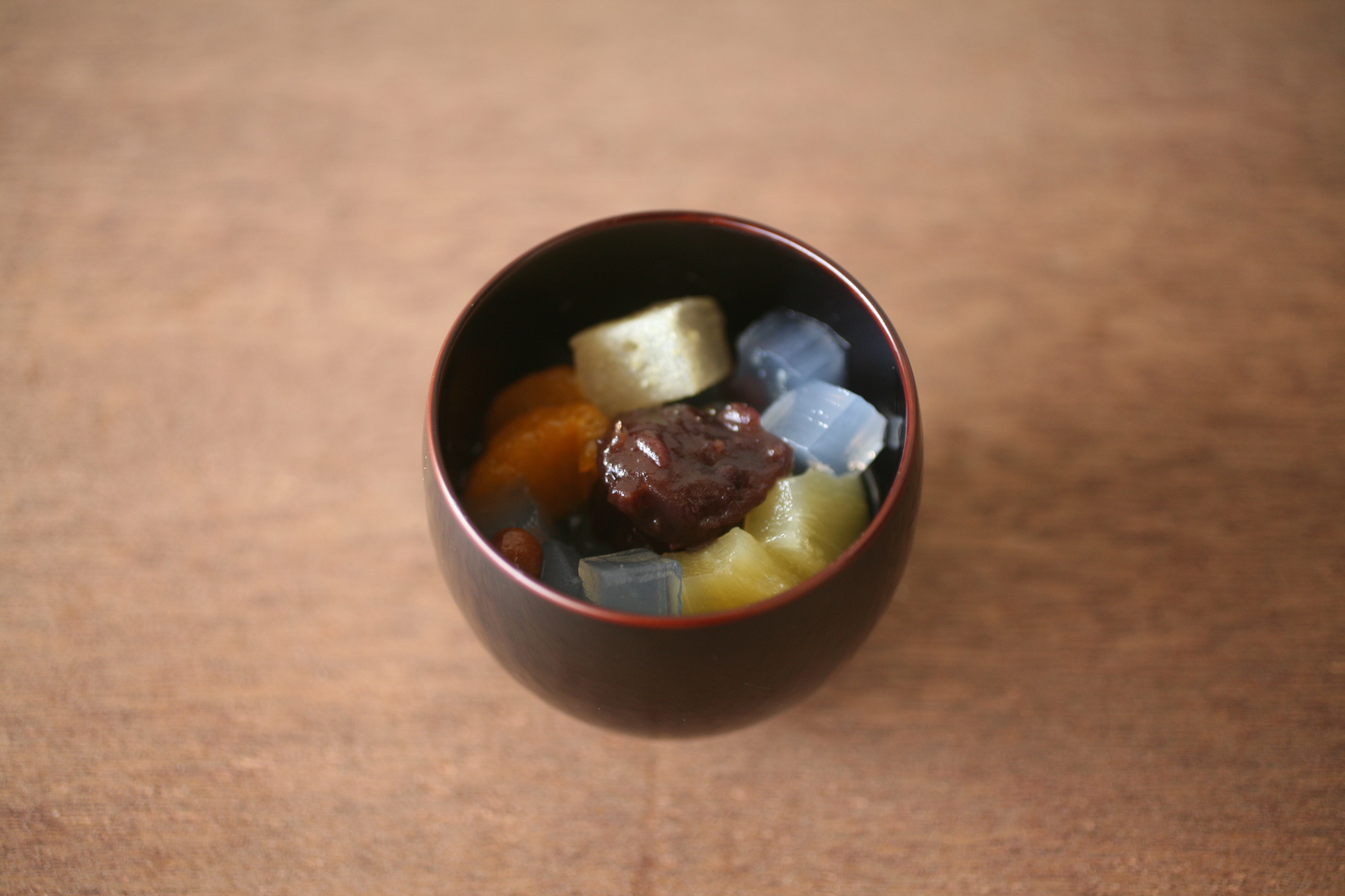 [Appi small dish using authentic Japanese lacquer] Named 