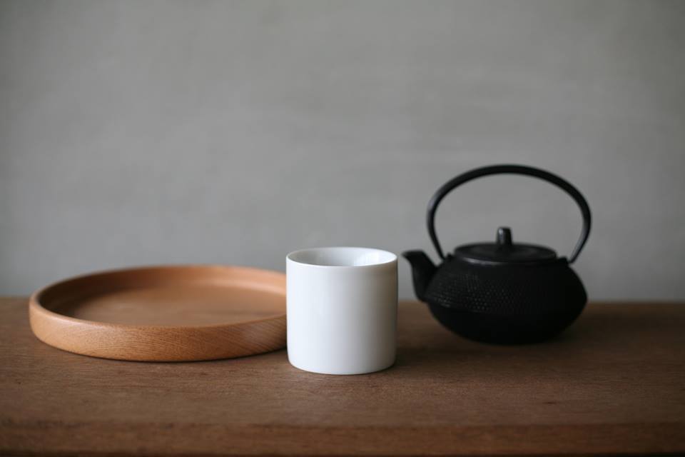 どちらの抵抗が熱くなりますか?