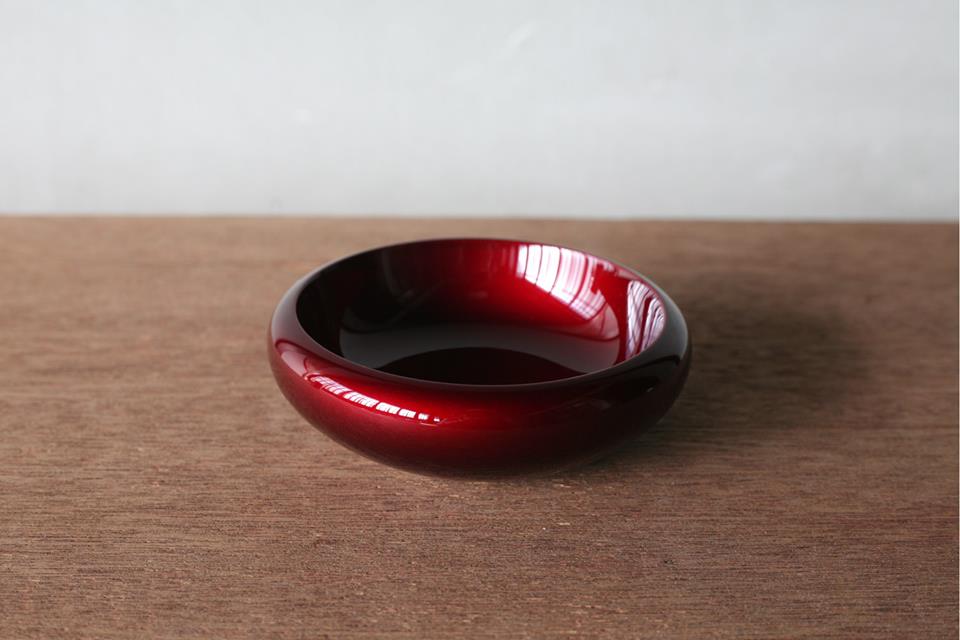 仙台で生まれた伝統的工芸品、玉虫塗を現代に伝える唯一の製造元
