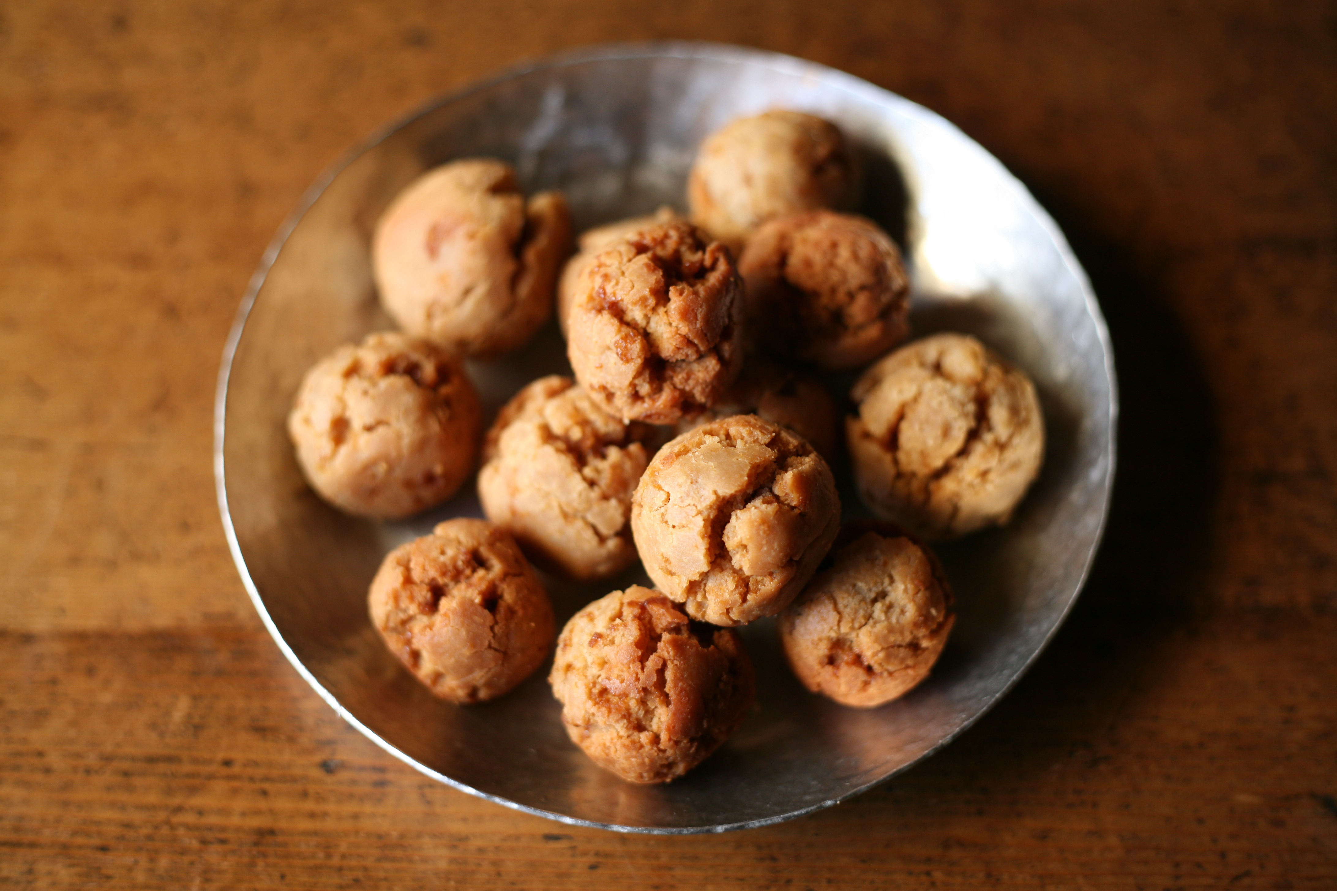 米粉で作るサーターアンダーギー 外はサクサク 中はしっとりとした食感が人気のサーターアンダーギー 沖縄の定番の揚げ菓子です 職人 Comブログ 米粉で作るサーターアンダーギー 外はサクサク 中はしっとりとした食感が人気のサーターアンダーギー 沖縄の定番の揚げ菓子です 職人 Comブログ