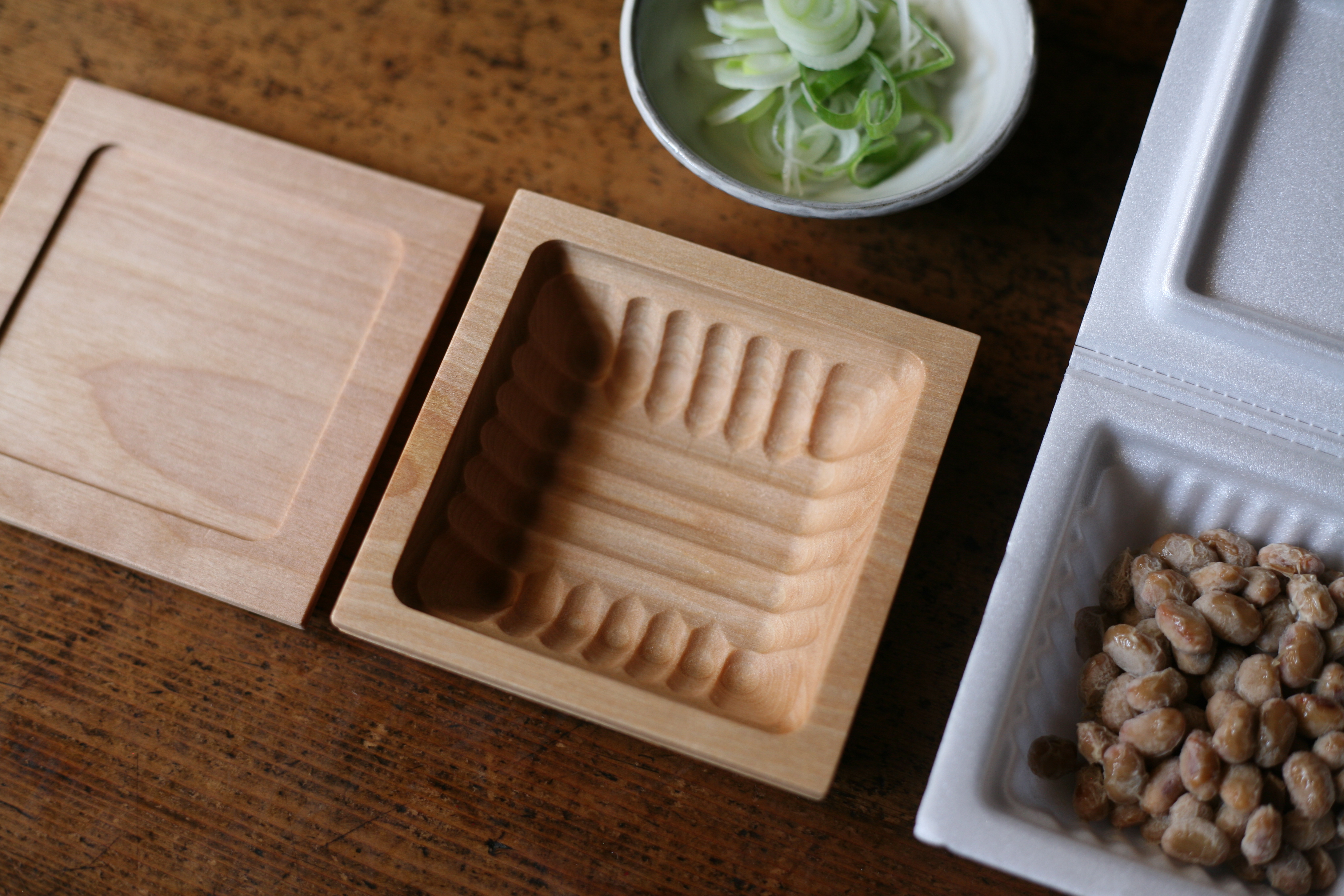新商品 ささやかのネバーネバーパックが加わりました 納豆の名産地でもある茨城の老舗メーカーにて製作された木製の納豆パックです 職人 Comブログ