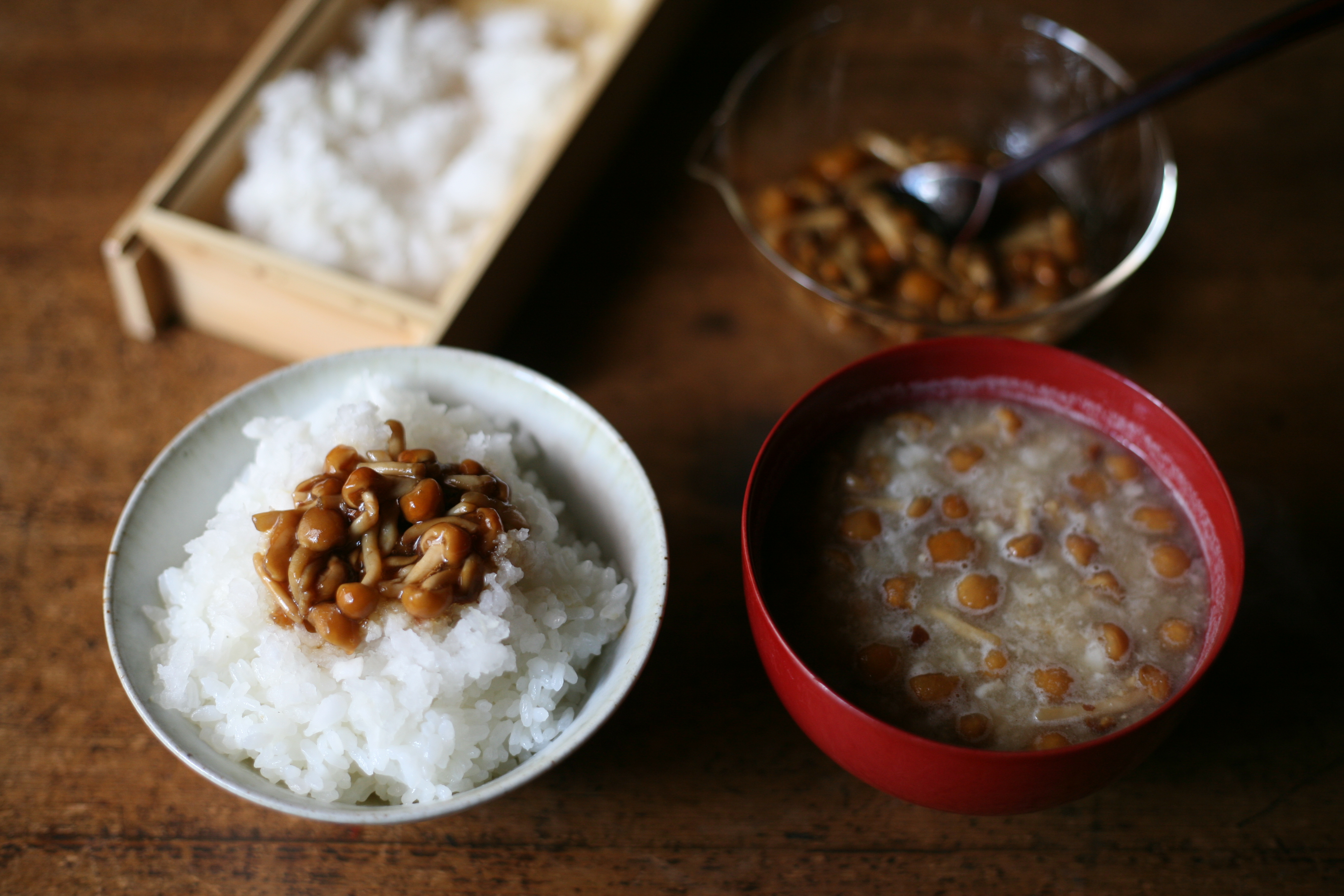 [Nameko Mushrooms and Grated Daikon Radish] A combination of 