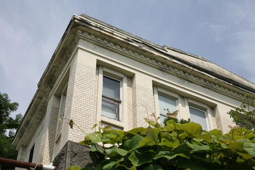 ２
