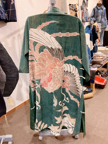 江戸時代の藍染め木綿地の筒描き：獅子と牡丹 古布 木綿 筒描き 藍染め Japanese Antique Textile Tsutsugaki