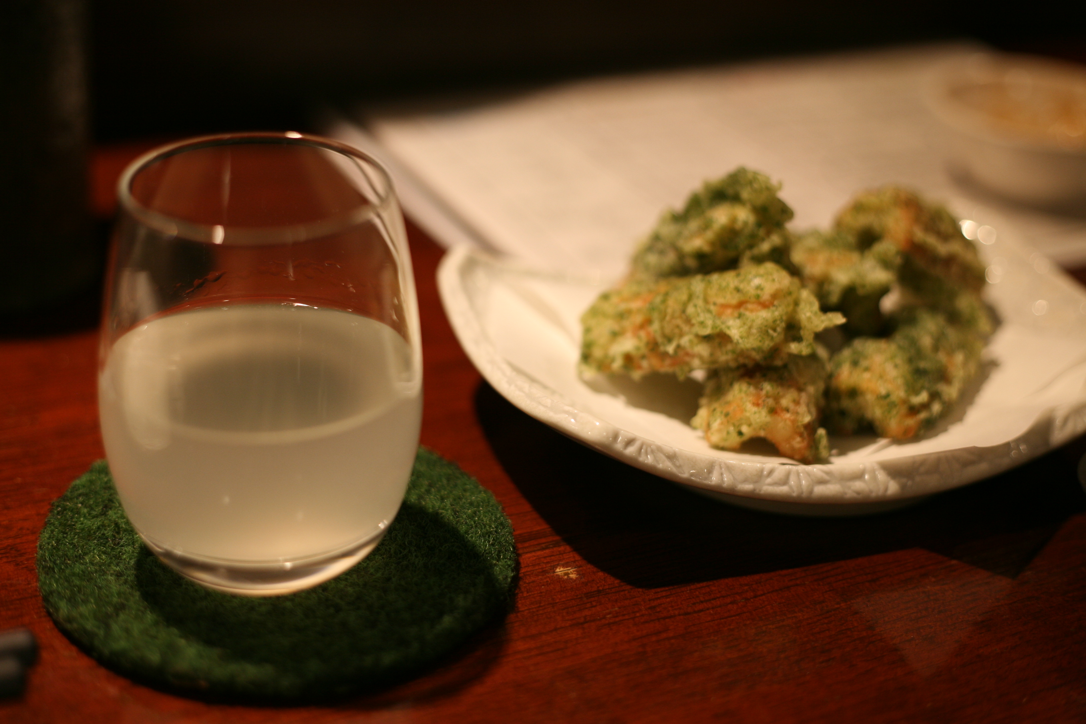 【聞香日本酒杯】據說奈良時代用「米麴」發酵釀酒的工藝傳入日本。現今最常見的日本酒大致分為三種，一是純米酒。二是吟醸酒。三是本醸造酒。 : 職人 ...