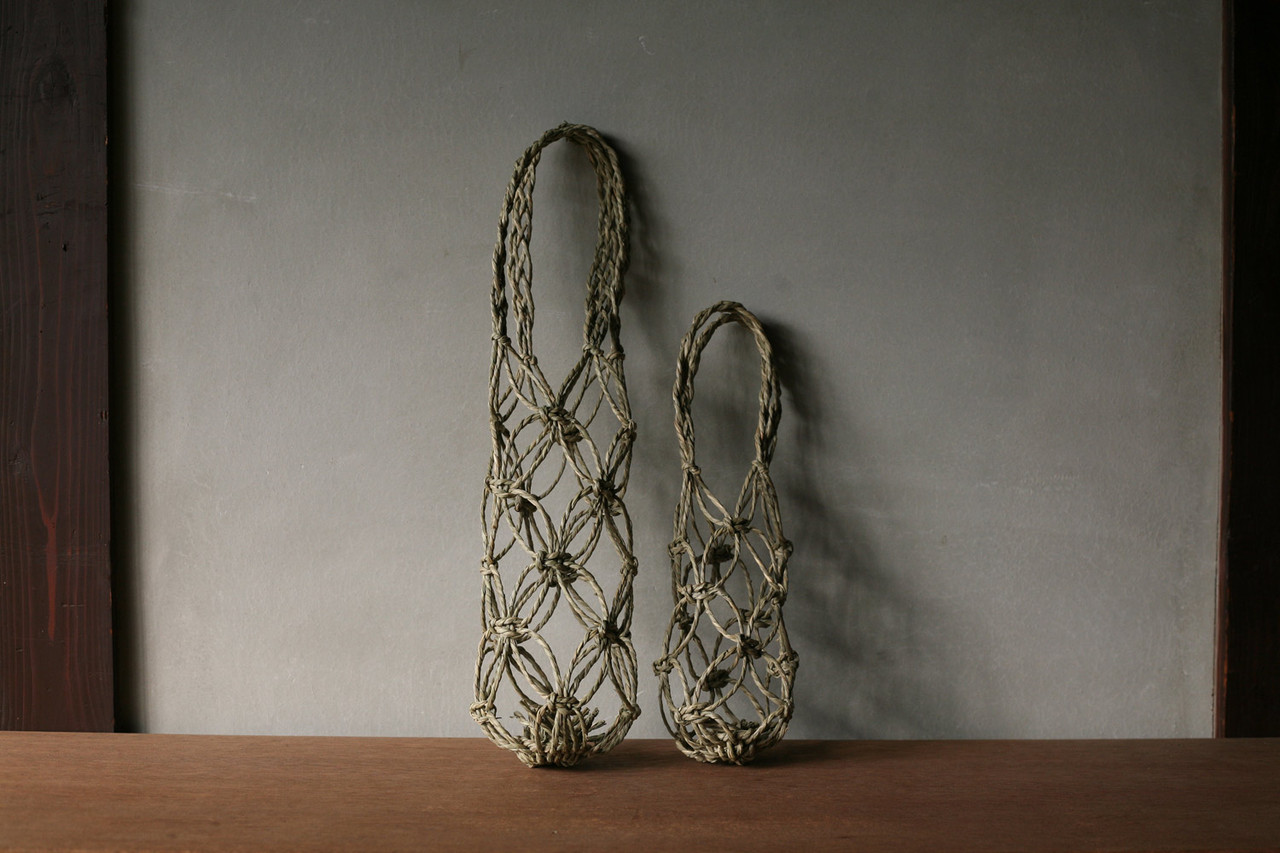 Sunami Toru Shoten was founded in 1886. Makes Ikago, baskets made of