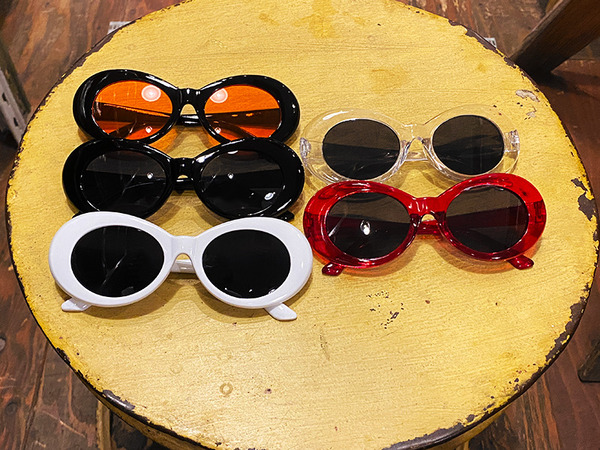 SA　　　　アンダーカバー初期サングラス　カートコバーン 915ad5de-s.jpg