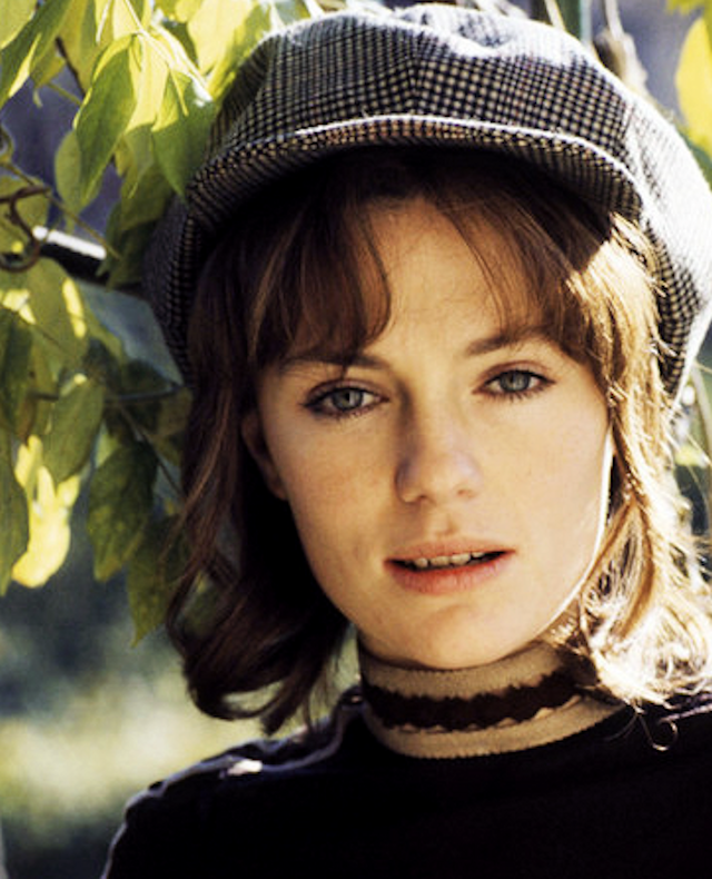 Jacqueline Bisset-Pug (21)