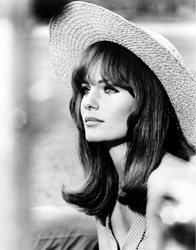 Jacqueline Bisset-Pug (1)
